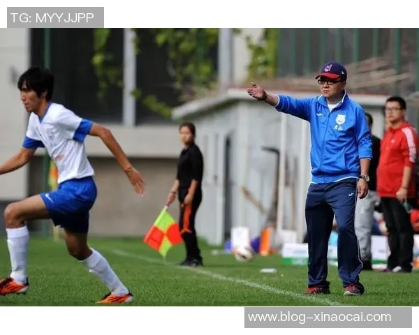 对话陈芳：回顾足球生涯的辉煌与挑战与未来展望